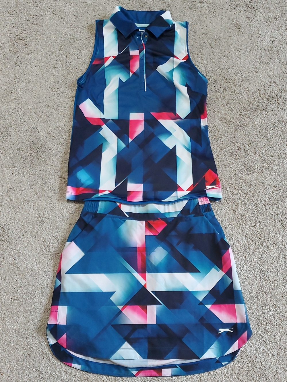 Slazenger Blue & Pink Geometric Designed Golf Polo Set. Xsmall